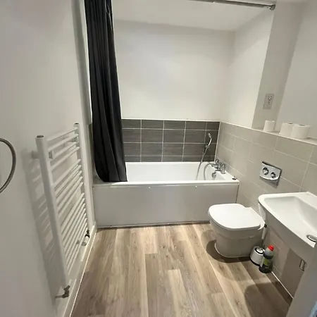 The Wokingham Retreat Apartment Hurst Exterior photo